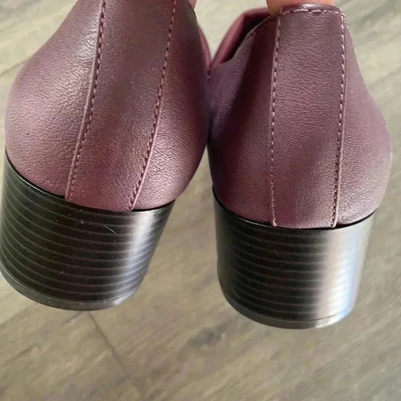 [9.5W]London Fog Willow Burgundy Block Heel wide Fit Loafer  Pump - Picture 4 of 7
